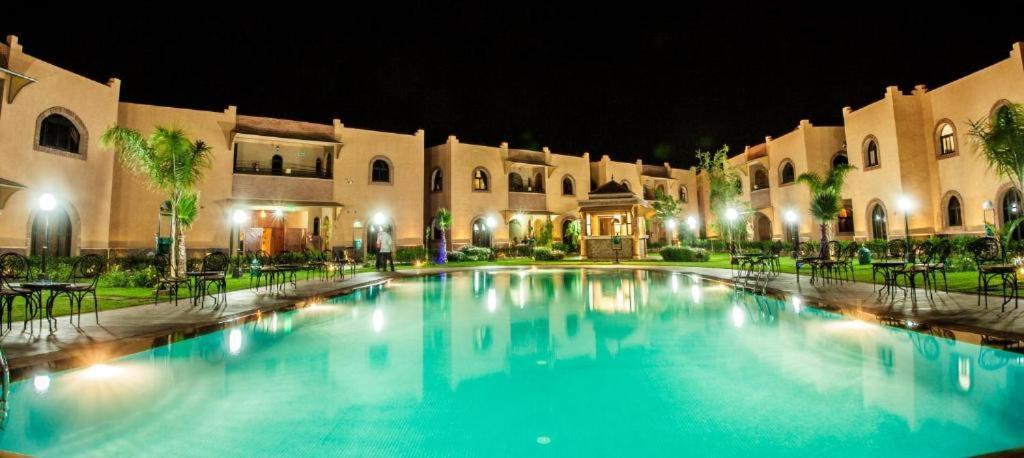 ApartHotel Nzaha Tahanaout Bagian luar foto