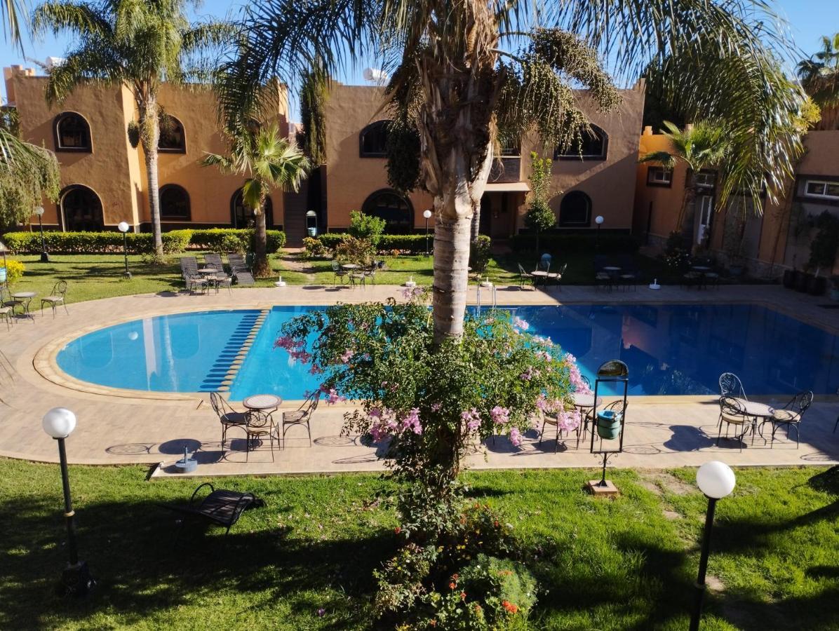 ApartHotel Nzaha Tahanaout Bagian luar foto