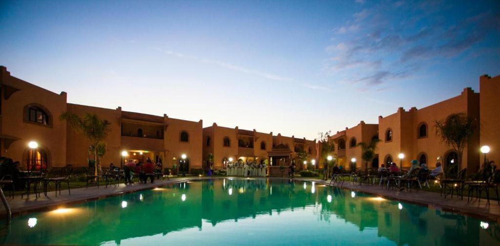 ApartHotel Nzaha Tahanaout Bagian luar foto