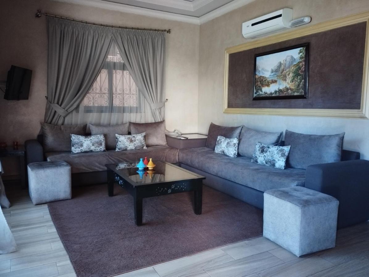 ApartHotel Nzaha Tahanaout Bagian luar foto